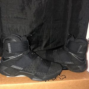 LeBron Soldier 10 "Triple Black"
